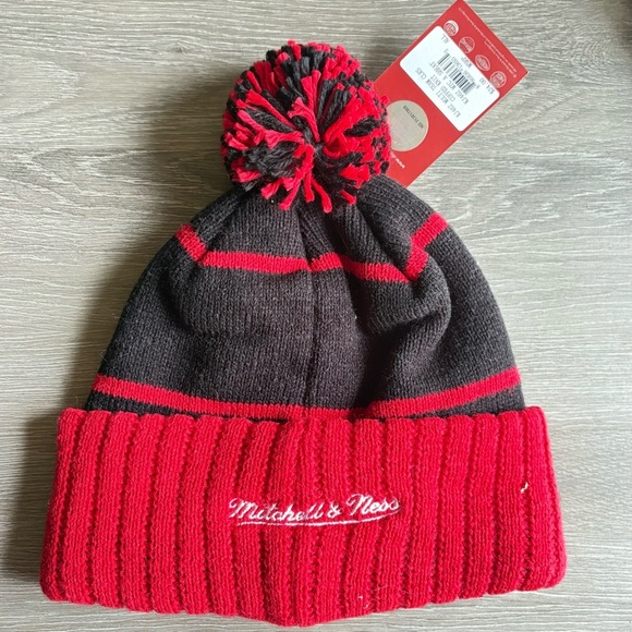 Miami Heat NBA Winter Beanie Hat NWT Mitchell & Ness Unisex - Picture 3 of 3